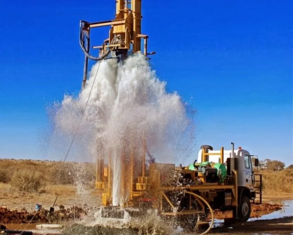 Borehole drilling photo 3