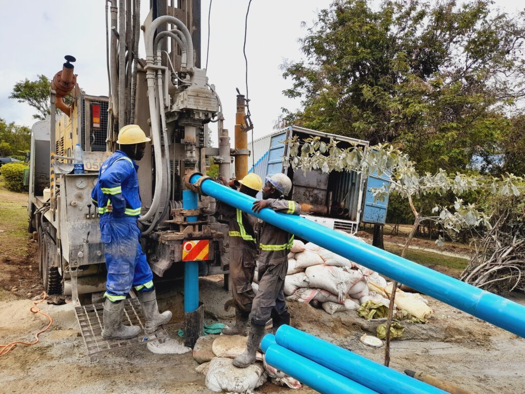 Borehole drilling photo 4